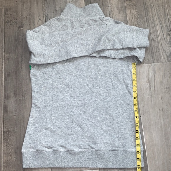 E5 North Dakota State Neck Zipper Sweatshirt. - Picture 3 of 7